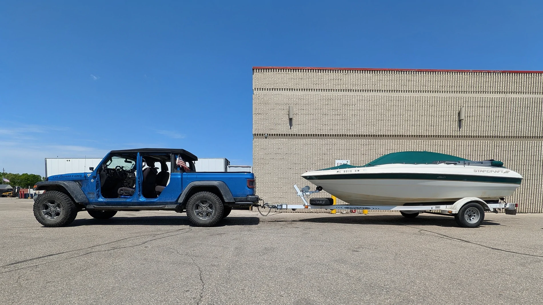 Jeep Gladiator Spring in Chicago means soft top and half doors 14070