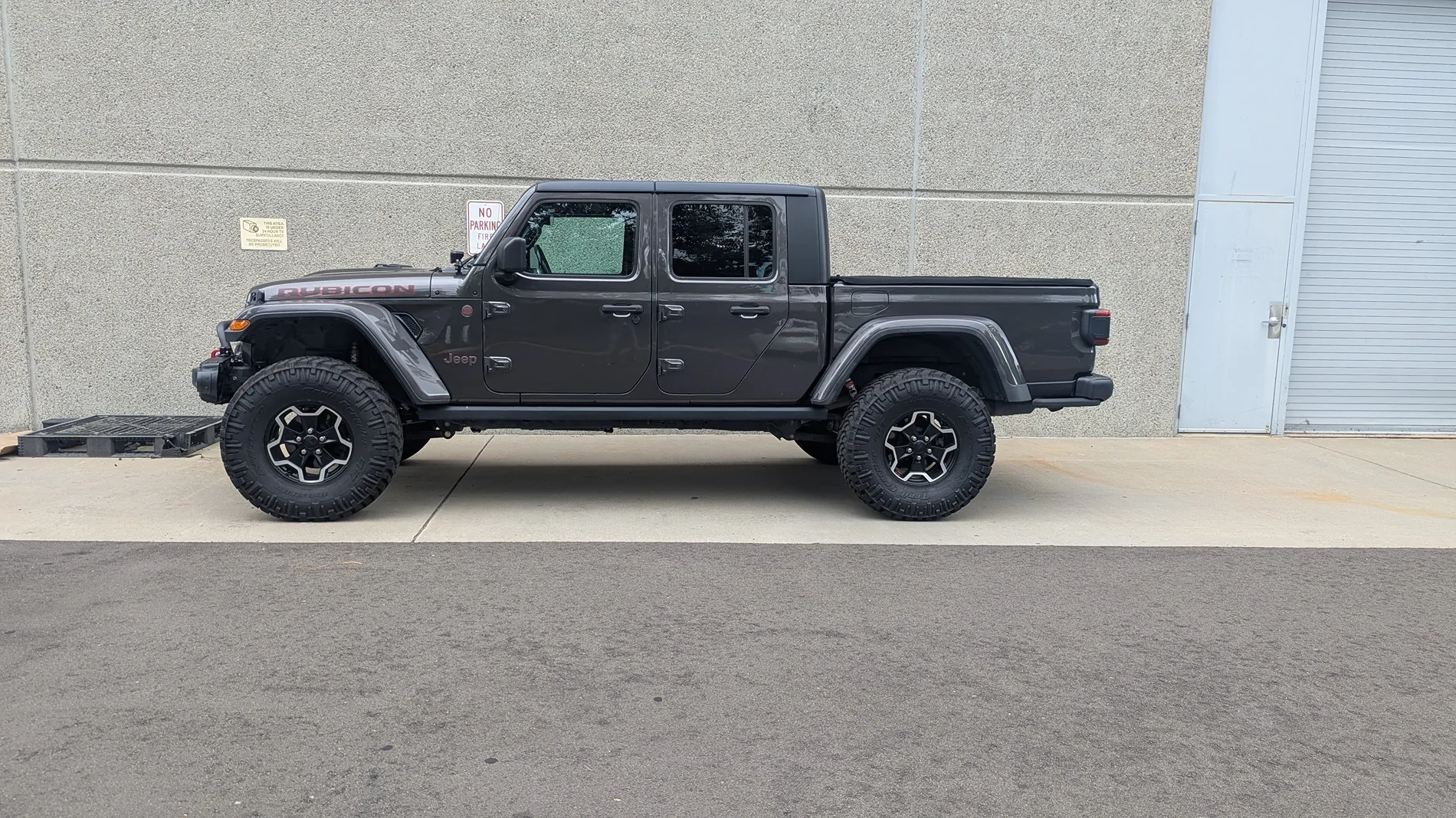 Jeep Gladiator Lets see all those Gladiators with lifts and bigger tires! PXL_20260526_191501856