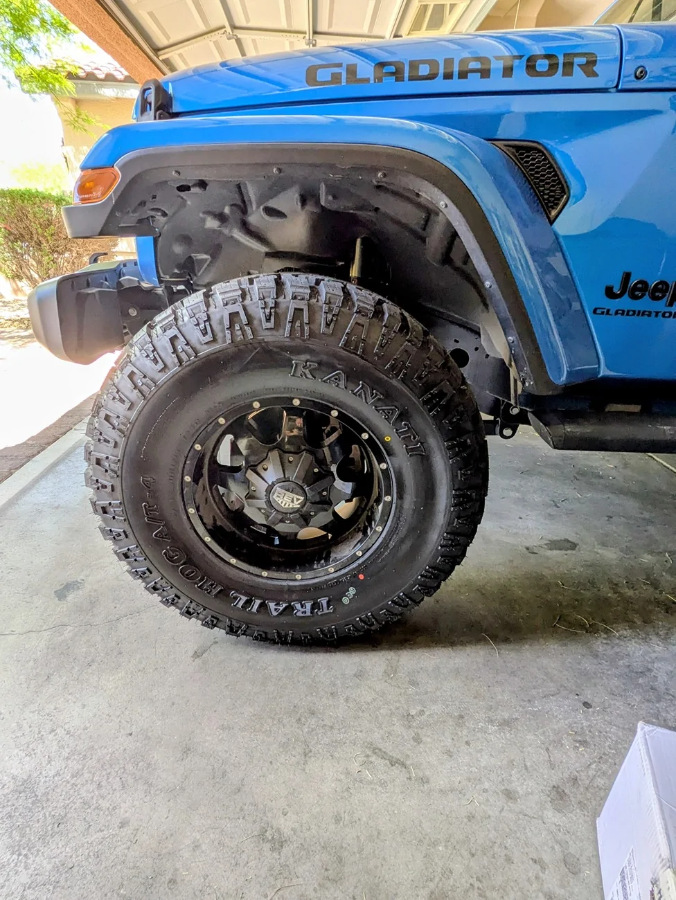 Jeep Gladiator 37" Kanati Trail Hog A/T vs Kanati Overland GTX? PXL_20260529_173810262~2