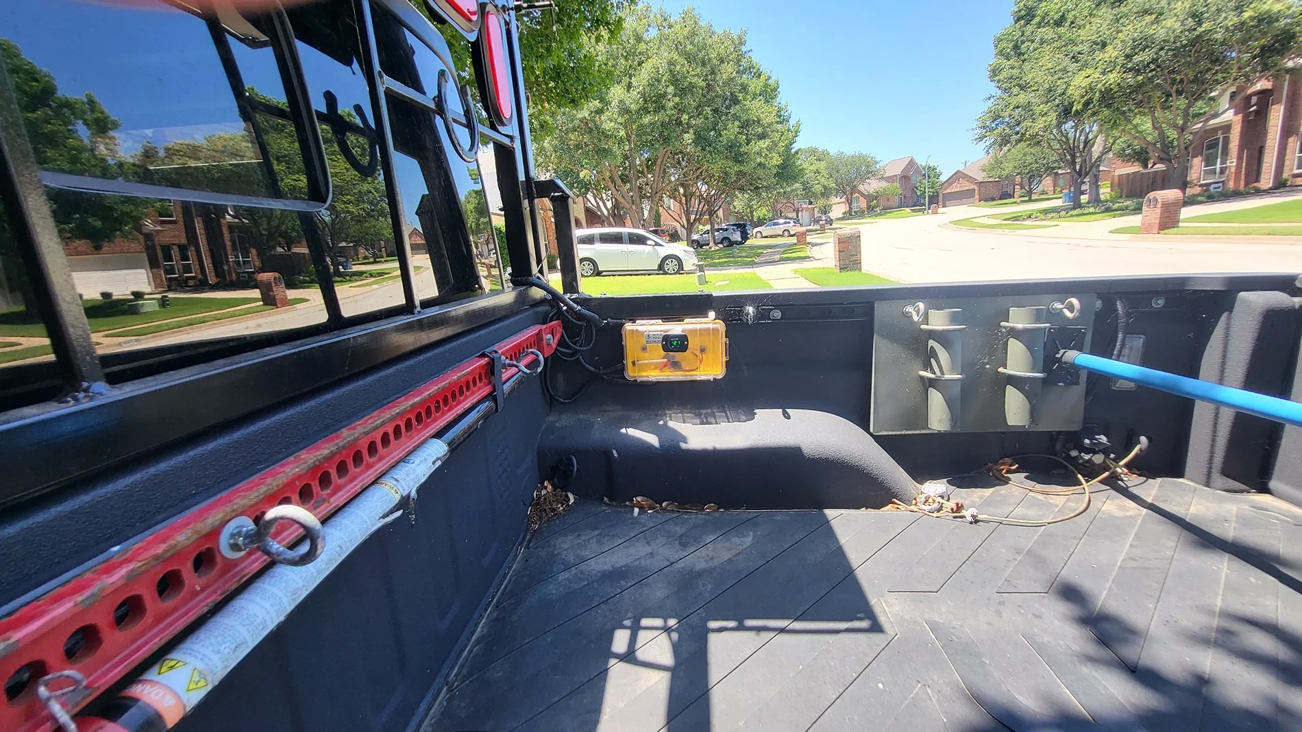 Jeep Gladiator Added 20w solar panel to keep batteries charged 20260601_141623