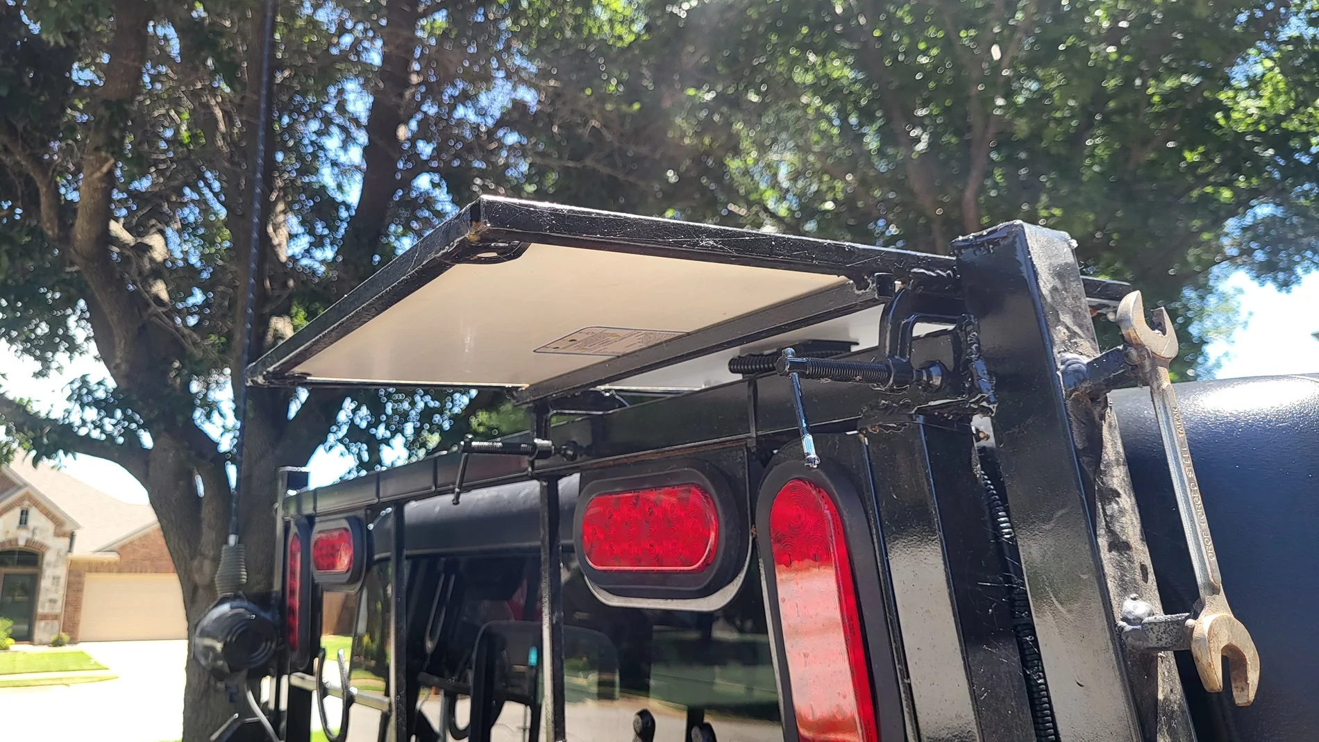 Jeep Gladiator Added 20w solar panel to keep batteries charged 20260601_141432