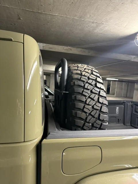 Jeep Gladiator Will RSI SmartCap fit with AEV Vertical Tire Carrier & 37" Tire IMG_5477