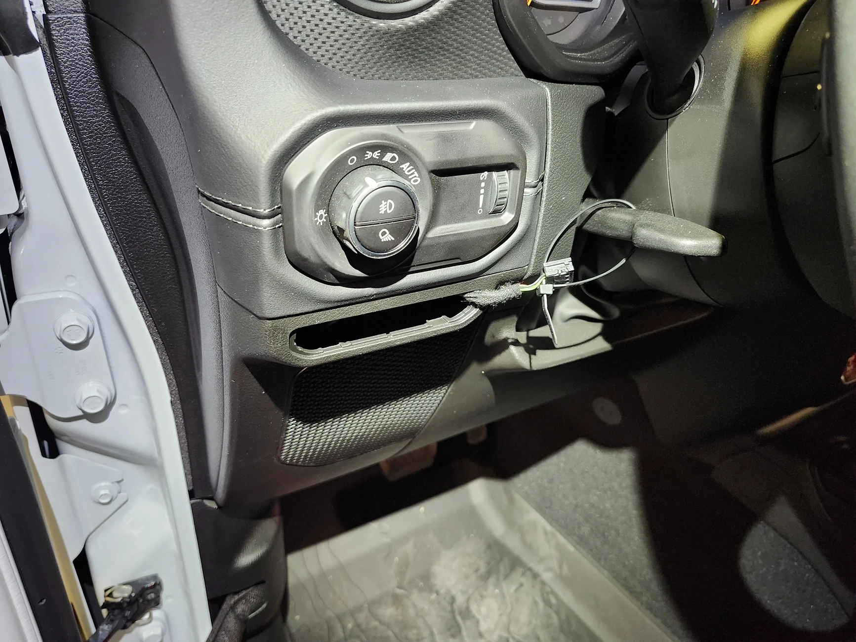 Jeep Gladiator 2024 Mojave X Add Bed 115v outlet 17805329666213901958835913921515
