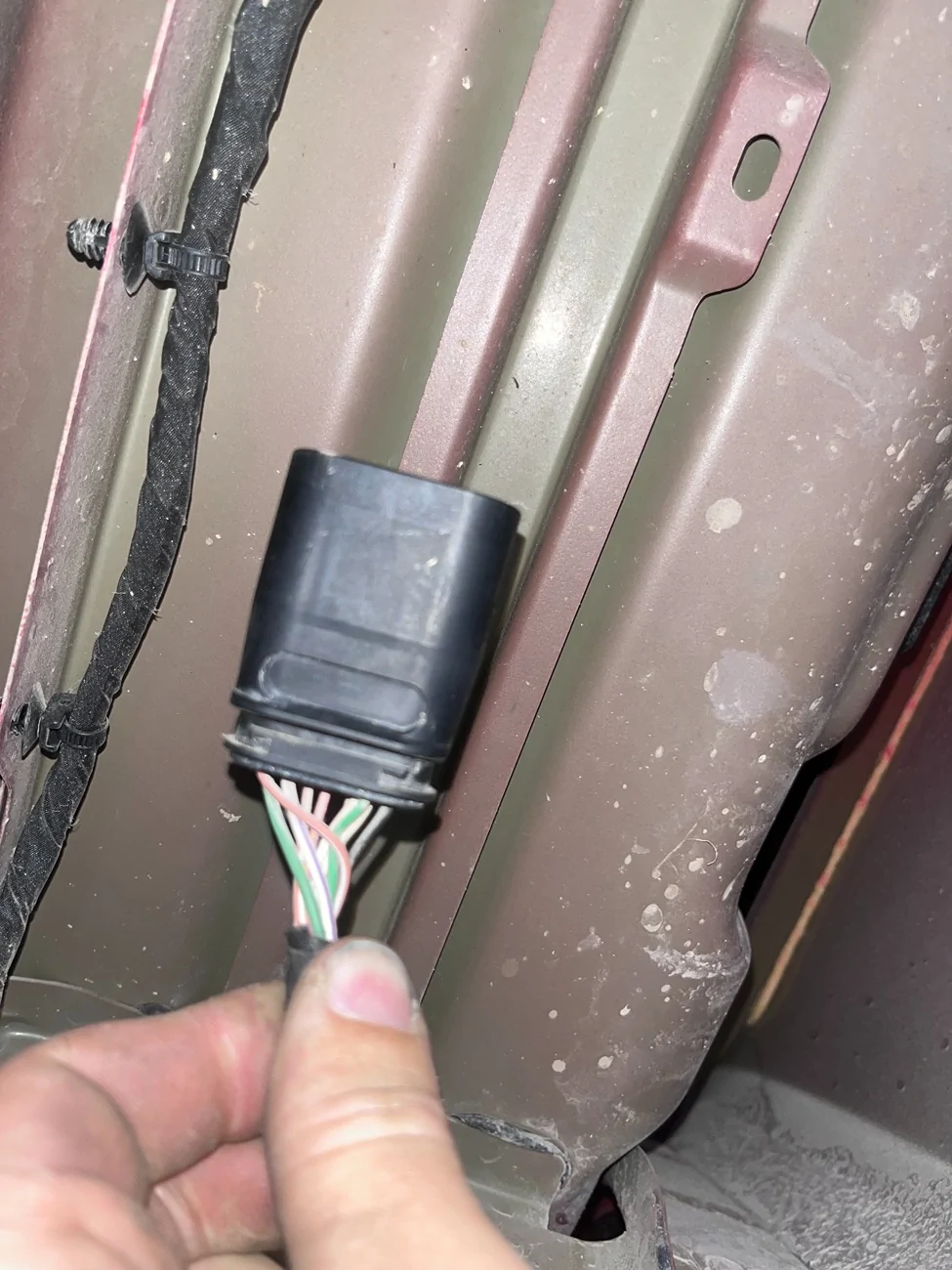 Jeep Gladiator Need help finding harness connector information please! IMG_0677