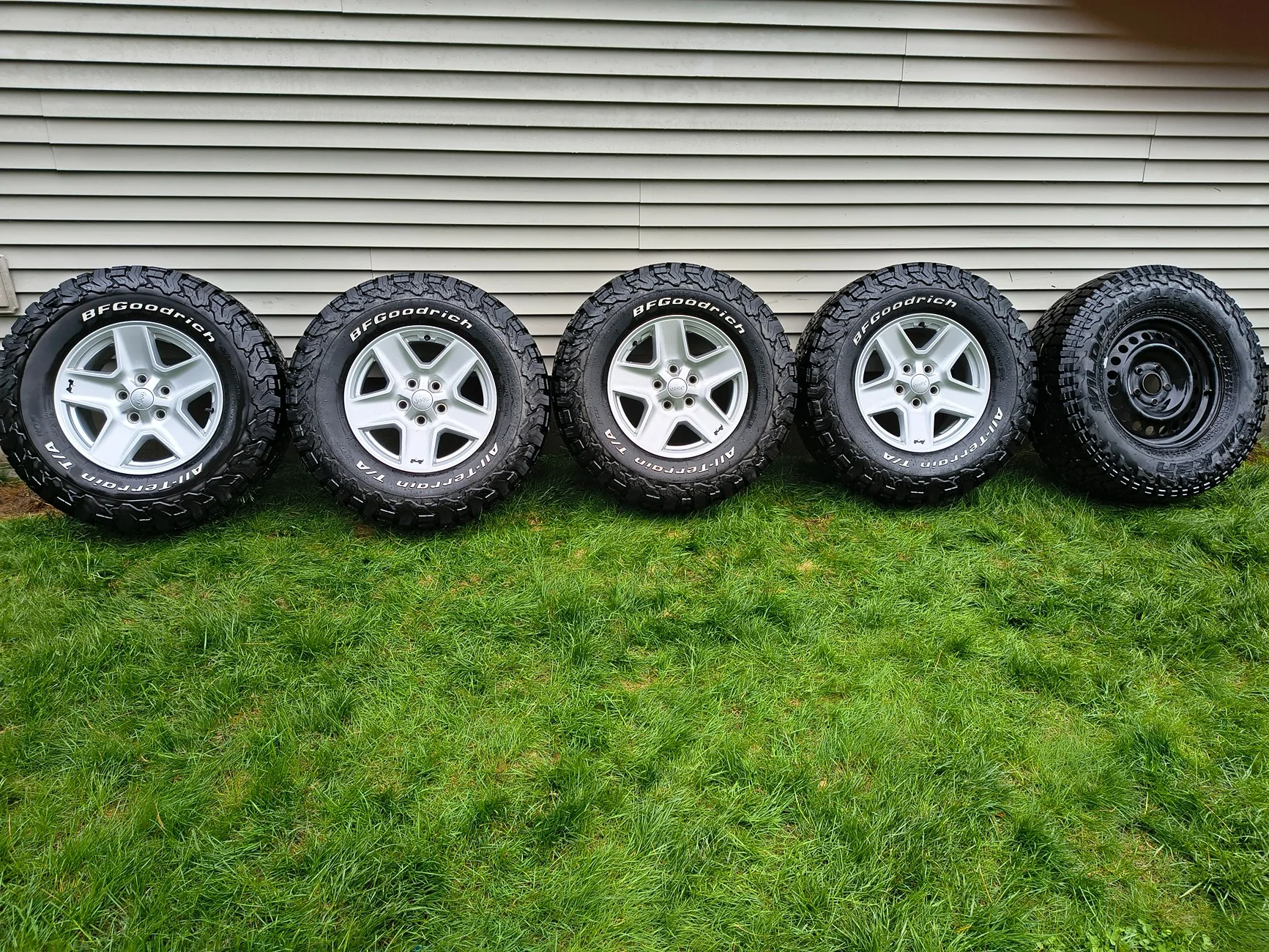 Jeep Gladiator JEEP WRANGLER GLADIATOR KO2 TIRES WHEELS 28                                                                                           55/70R17 33 INCH all tires