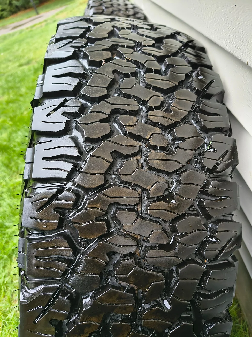 Jeep Gladiator JEEP WRANGLER GLADIATOR KO2 TIRES WHEELS 28                                                                                           55/70R17 33 INCH ko2 tread