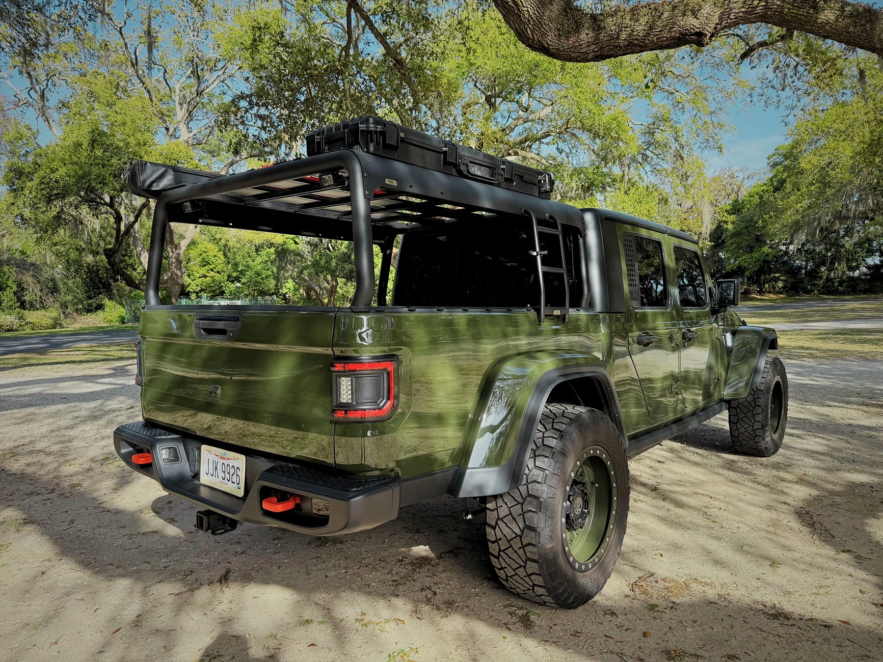 Jeep Gladiator Lets see all those Gladiators with lifts and bigger tires! _ Jeep Back Canted edit