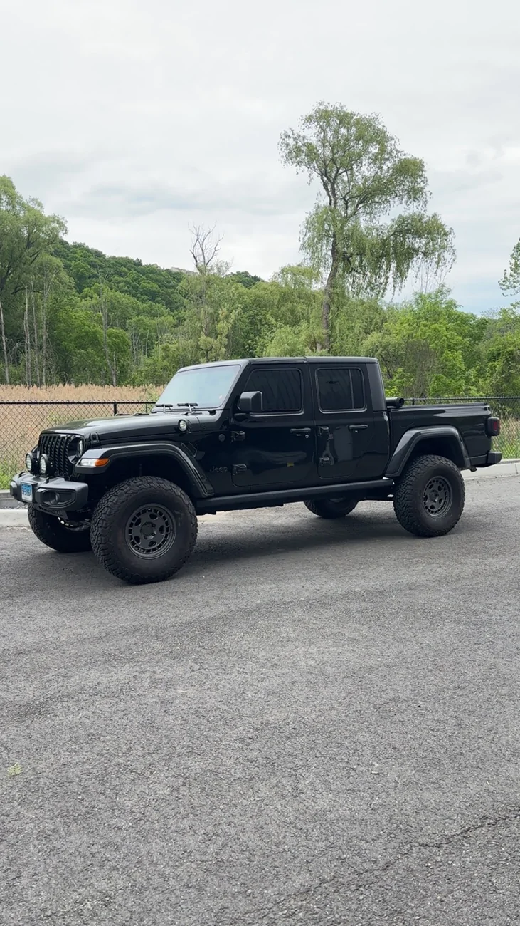 Jeep Gladiator Another Death wobble conflicting info Clayton lift IMG_5040