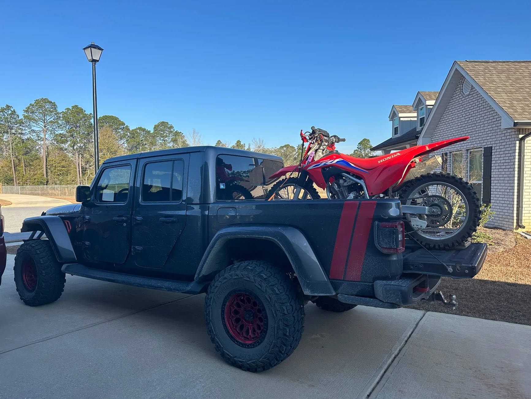 Jeep Gladiator 2023 Jeep Gladiator Rubicon-Far Out Edition Diesel IMG_8412