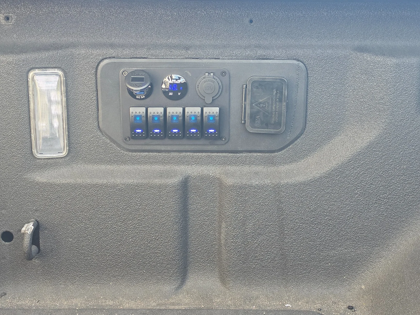 Jeep Gladiator 2025 JT MojaveX Access Panel 6190