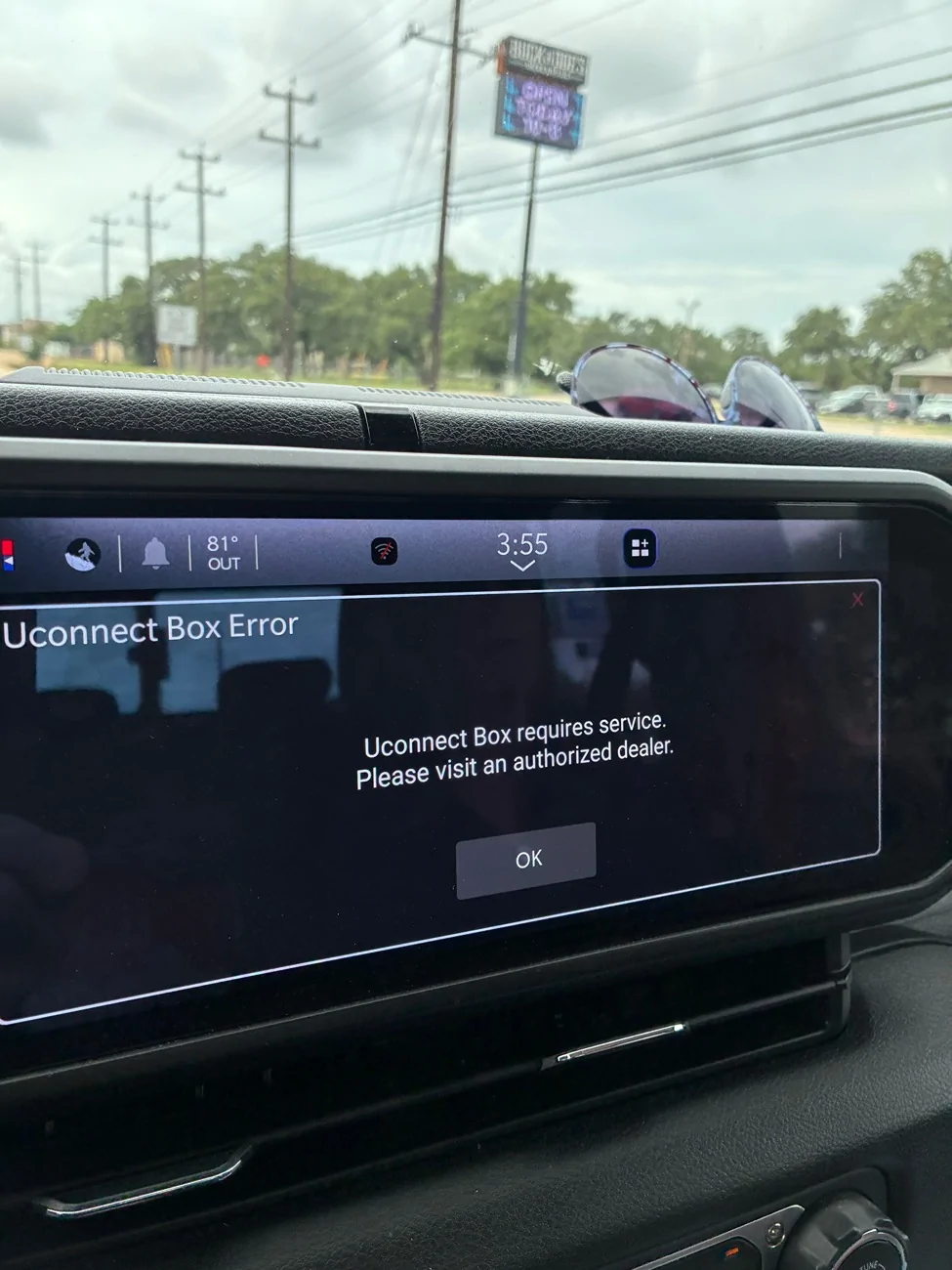 Jeep Gladiator Uconnect box error IMG_5834