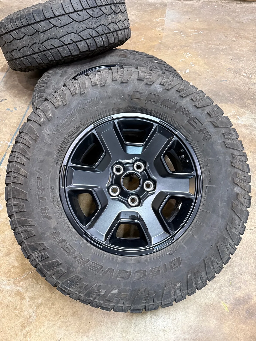Jeep Gladiator $100 Jeep Gladiator Mojave Spare Wheel and Tire IMG_3042