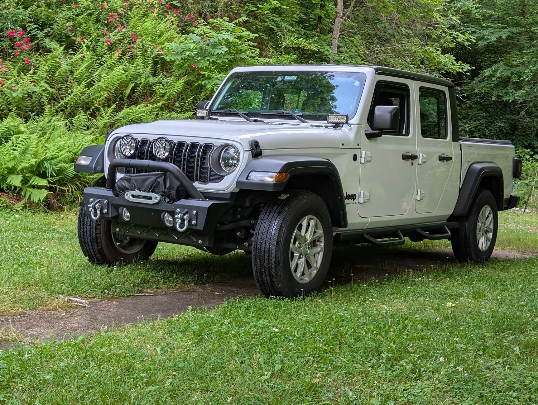 Jeep Gladiator New member with questions PXL_20260523_233128926