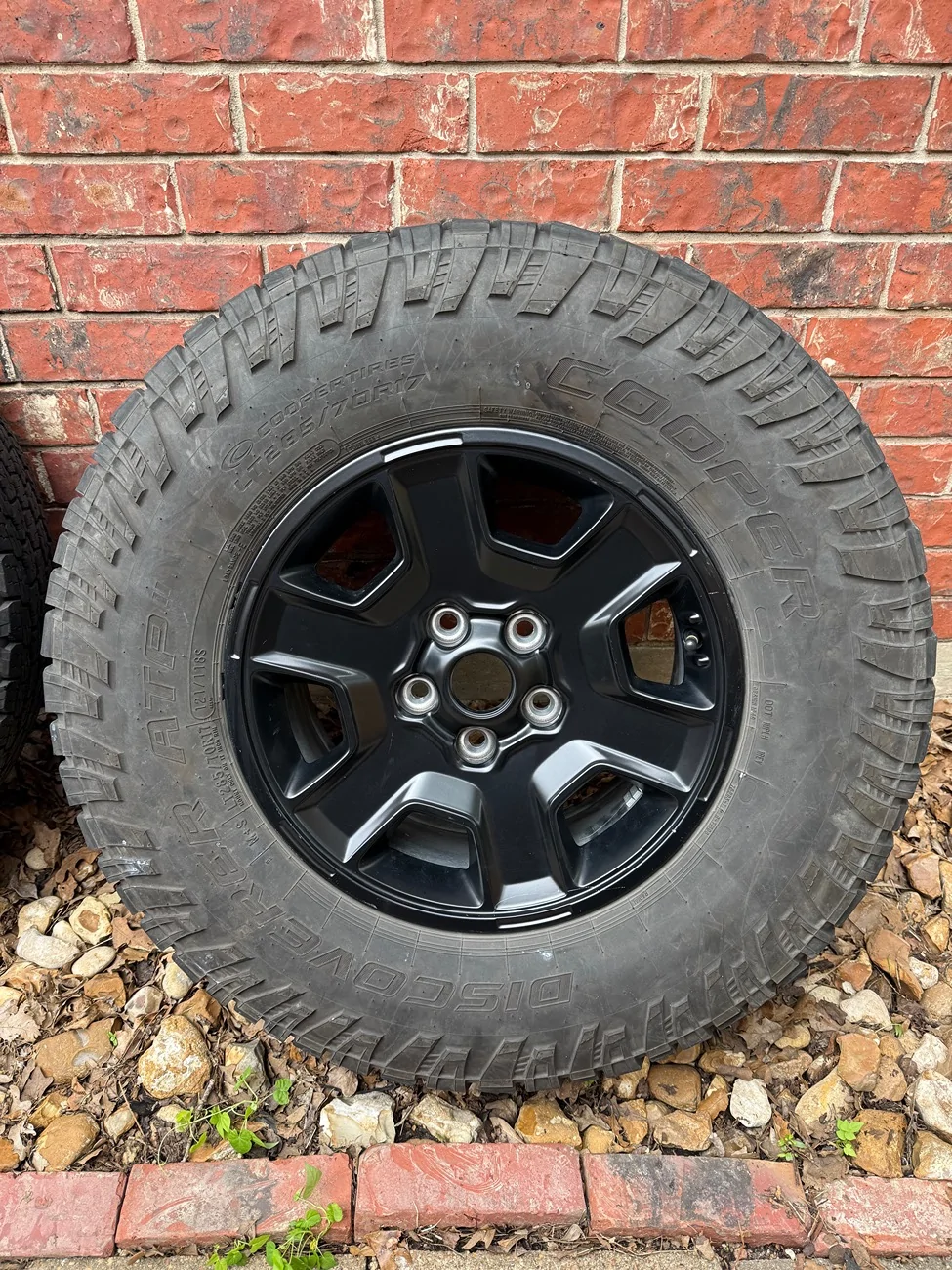 Jeep Gladiator $100 Jeep Gladiator Mojave Spare Wheel and Tire IMG_3139