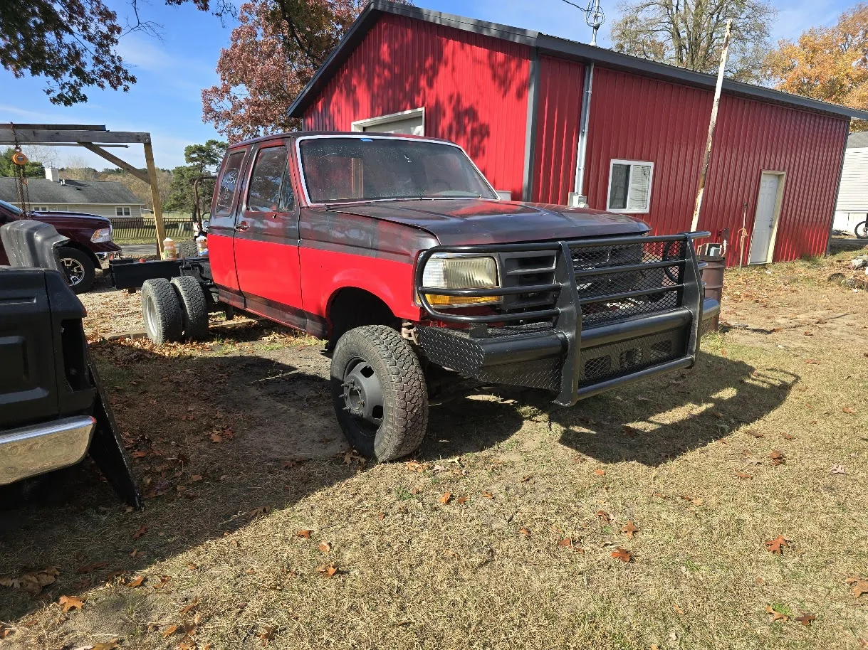 Jeep Gladiator Post up your old trucks - all makes and models 20241028_132818