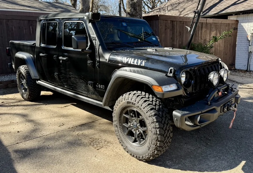 Jeep Gladiator Anyone out there with a 2" Mopar Lift on 35" or 37" Pizza Cutters? IMG_0008