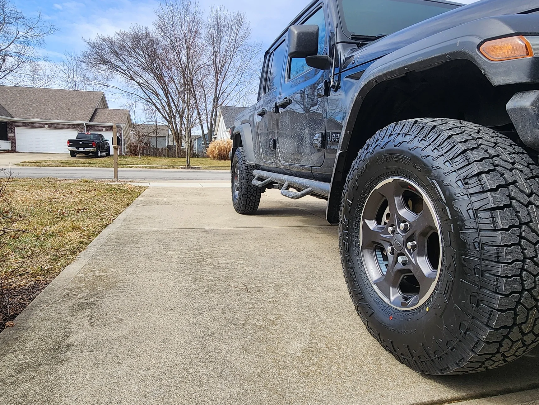 Jeep Gladiator Anyone out there with a 2" Mopar Lift on 35" or 37" Pizza Cutters? 20260302_124349