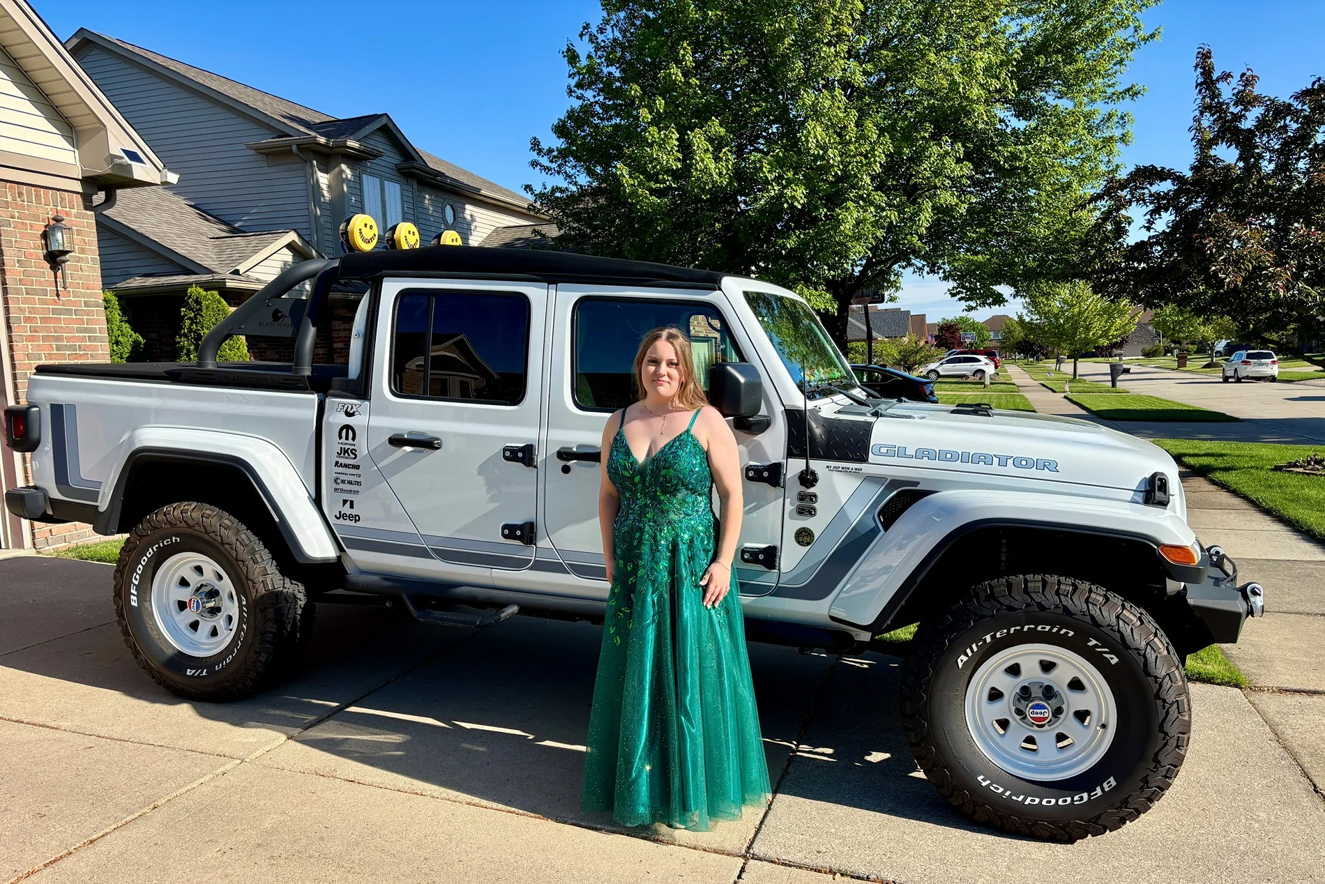Jeep Gladiator would you let your 18 year old have a Jeep Prom 2