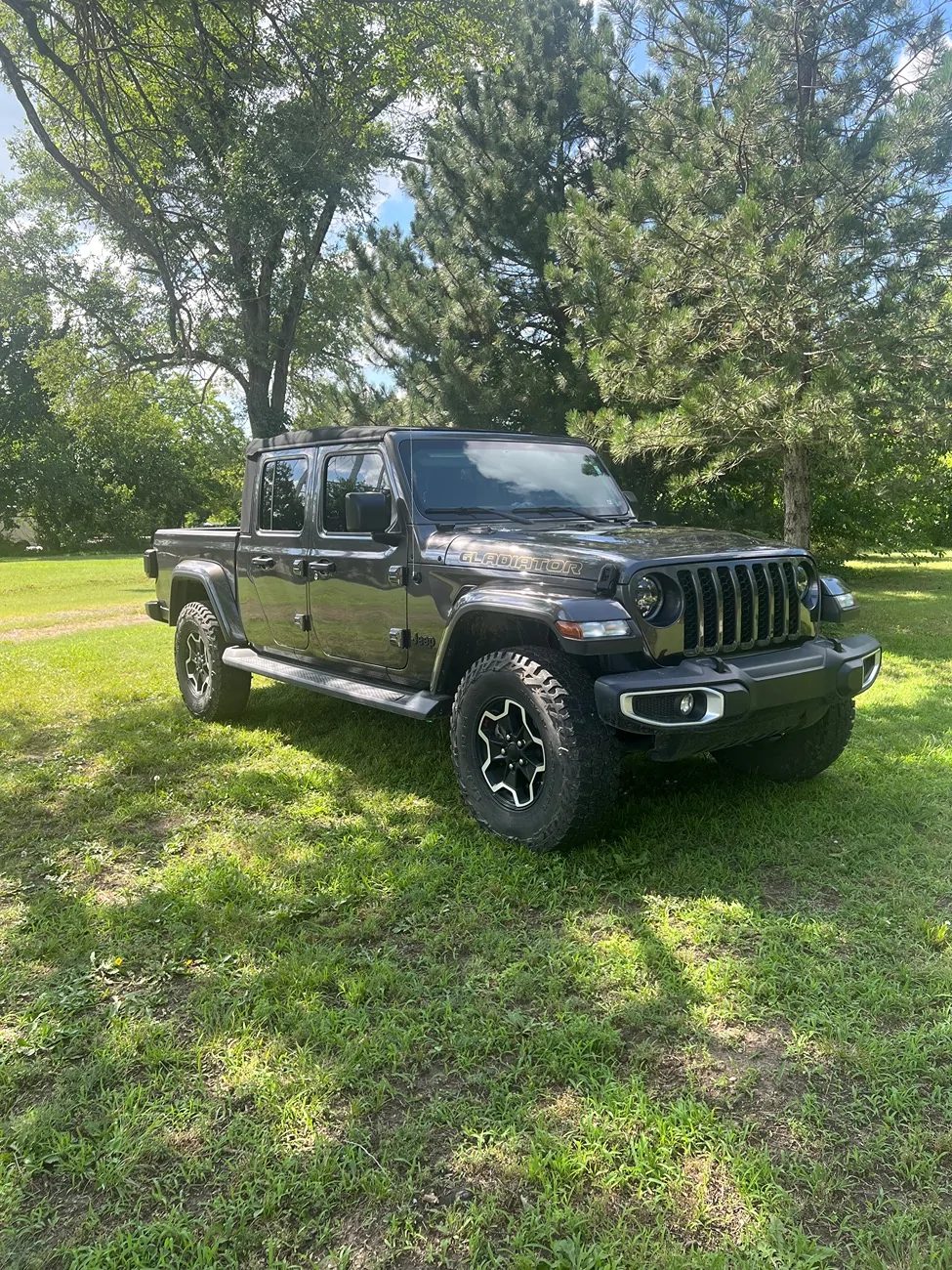 Jeep Gladiator Anyone out there with a 2" Mopar Lift on 35" or 37" Pizza Cutters? IMG_9082