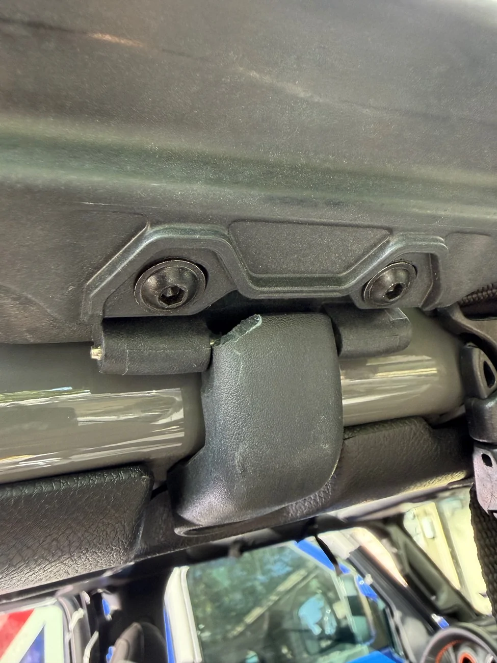 Jeep Gladiator 🤦‍♂️ Can someone help me find this part before I just light the rest of the soft top on fire IMG_1886