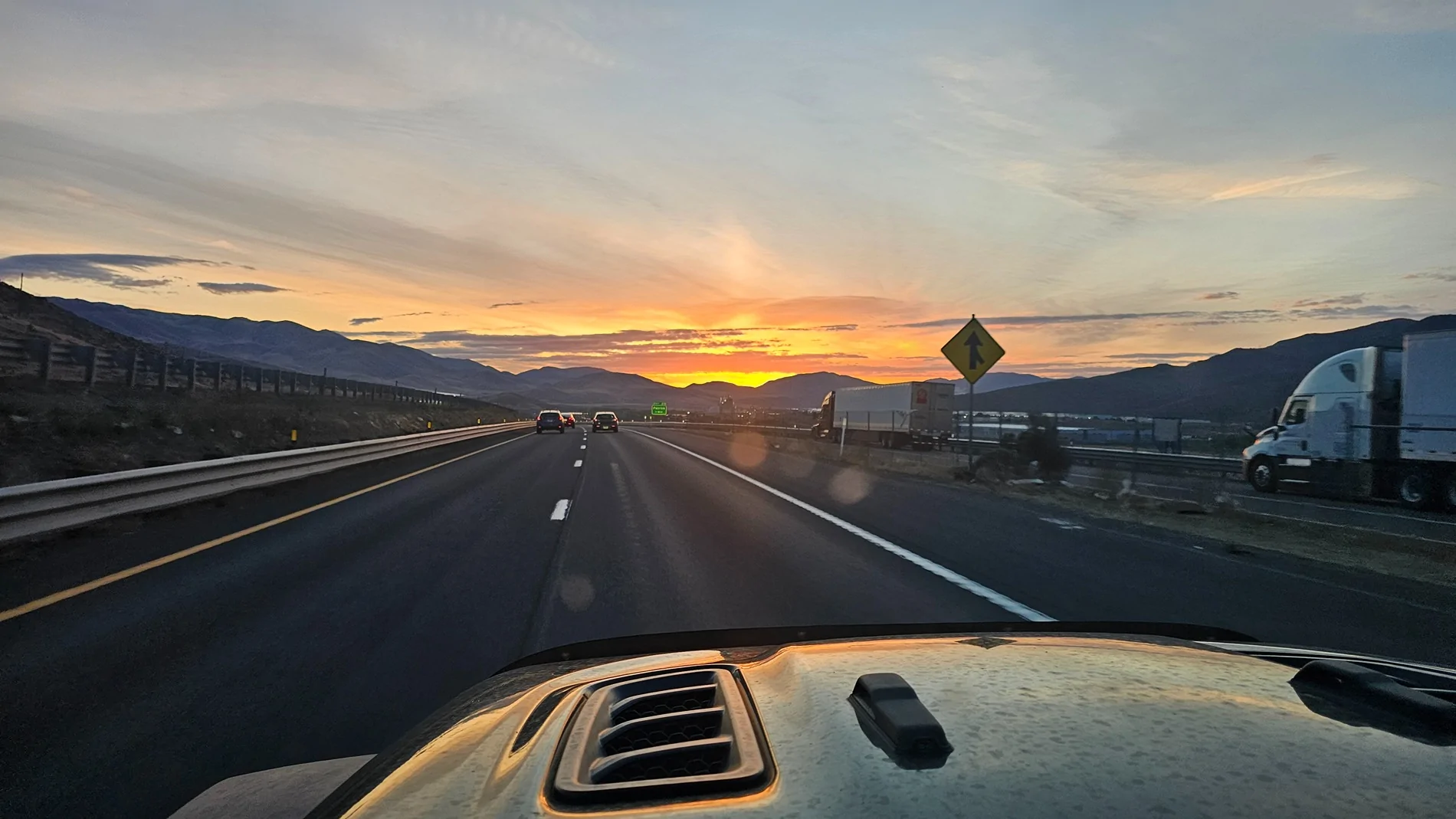 Jeep Gladiator An American Sunset 20260425_060950