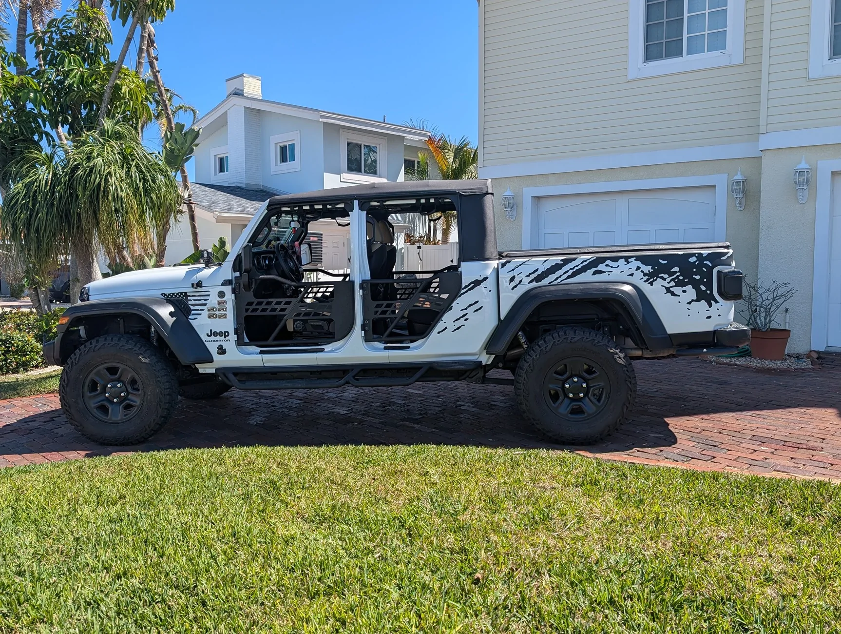 Jeep Gladiator Anyone out there with a 2" Mopar Lift on 35" or 37" Pizza Cutters? PXL_20260225_180848598