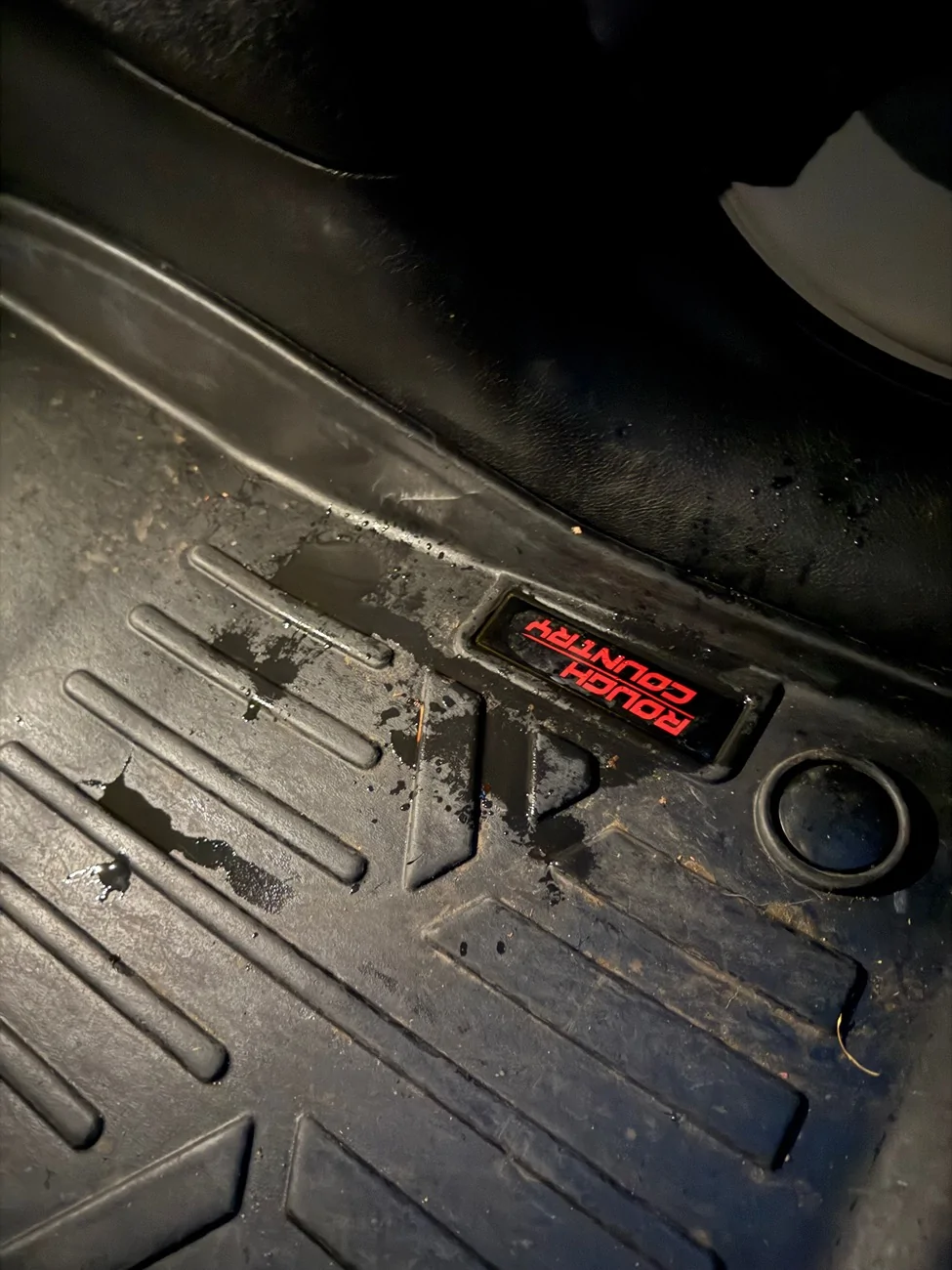 Jeep Gladiator Purchased Used- windshield leaking IMG_1488
