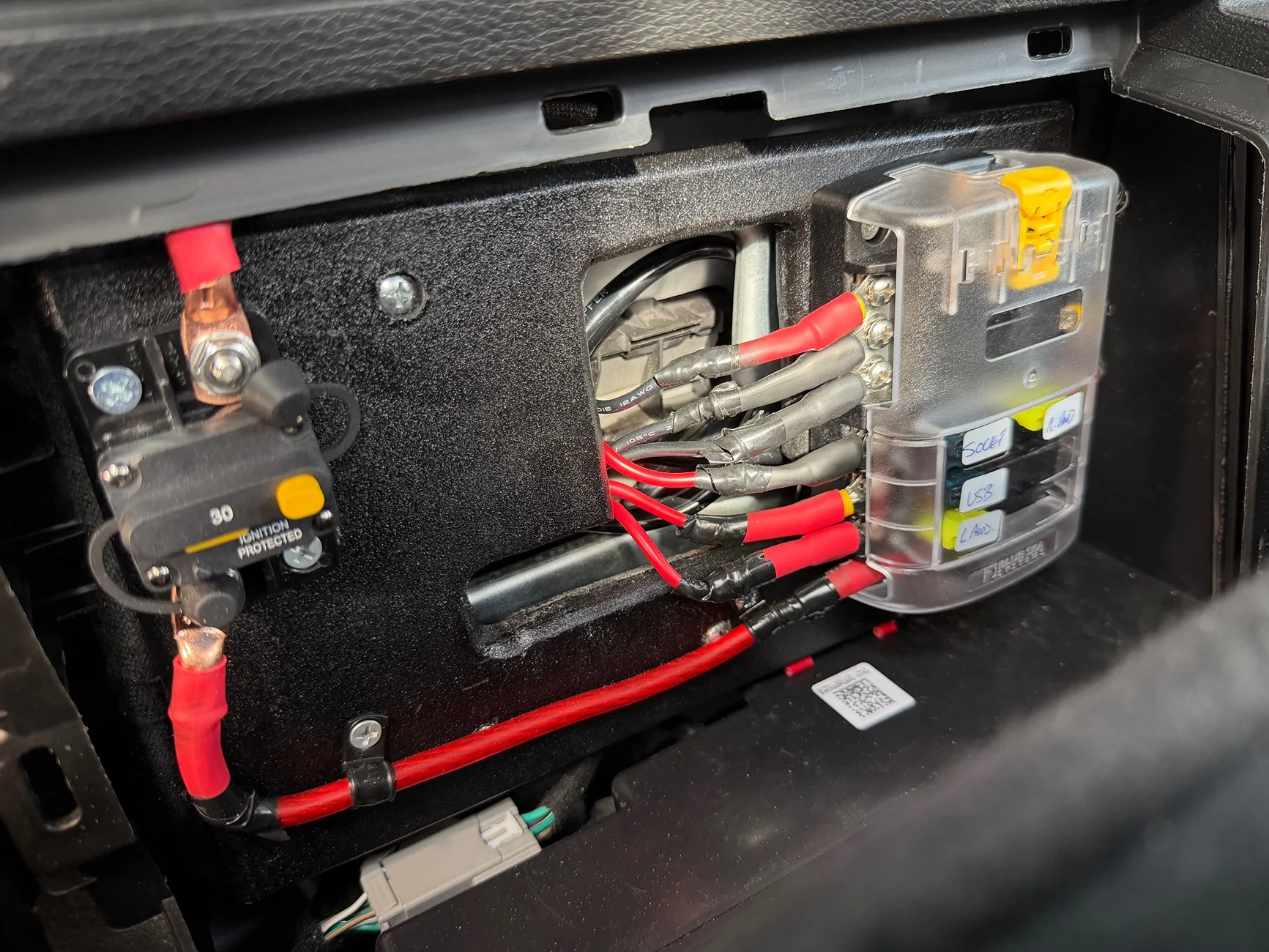 Jeep Gladiator Aux Switch + Power Station + Fridge = Cold Beer? IMG_1207