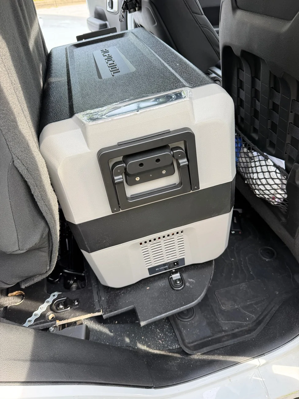 Jeep Gladiator Aux Switch + Power Station + Fridge = Cold Beer? IMG_1212