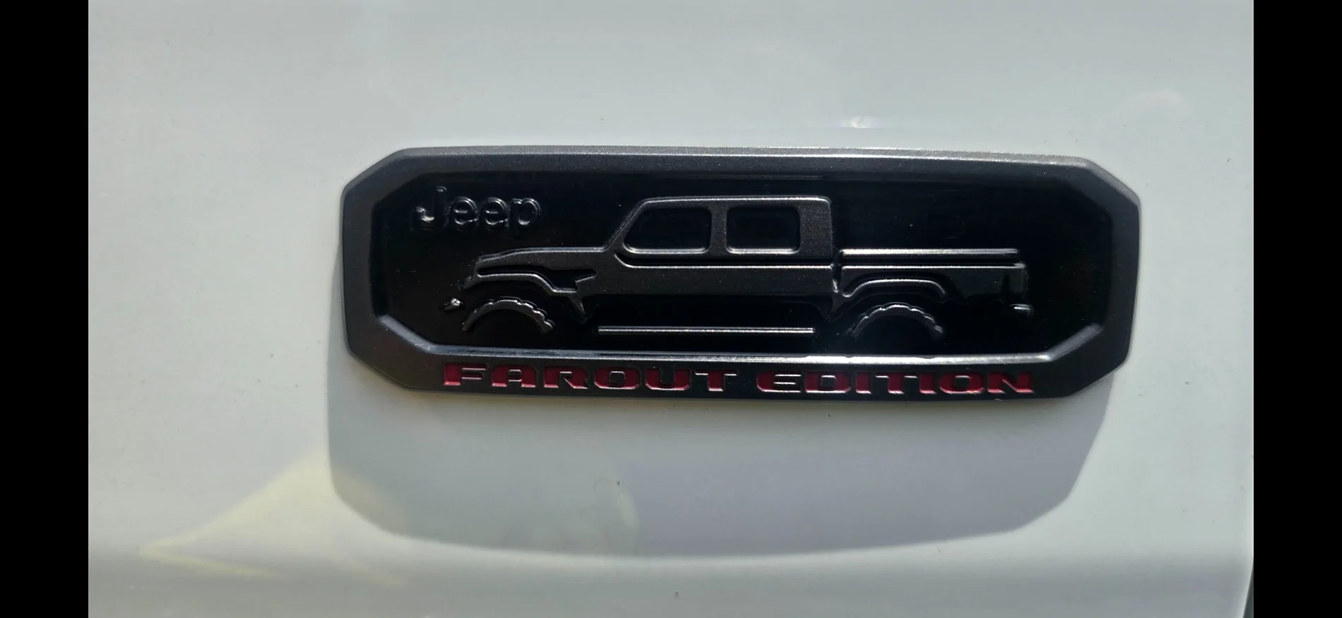 Jeep Gladiator 2023 Gladiator Rubicon Farout Edition Screenshot_20260630_125835_Gallery