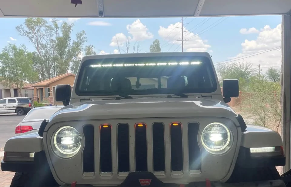 Jeep Gladiator 2020 Jeep Overland (Moparized) 734915082_27680100121627679_442802295895990282_n - Copy
