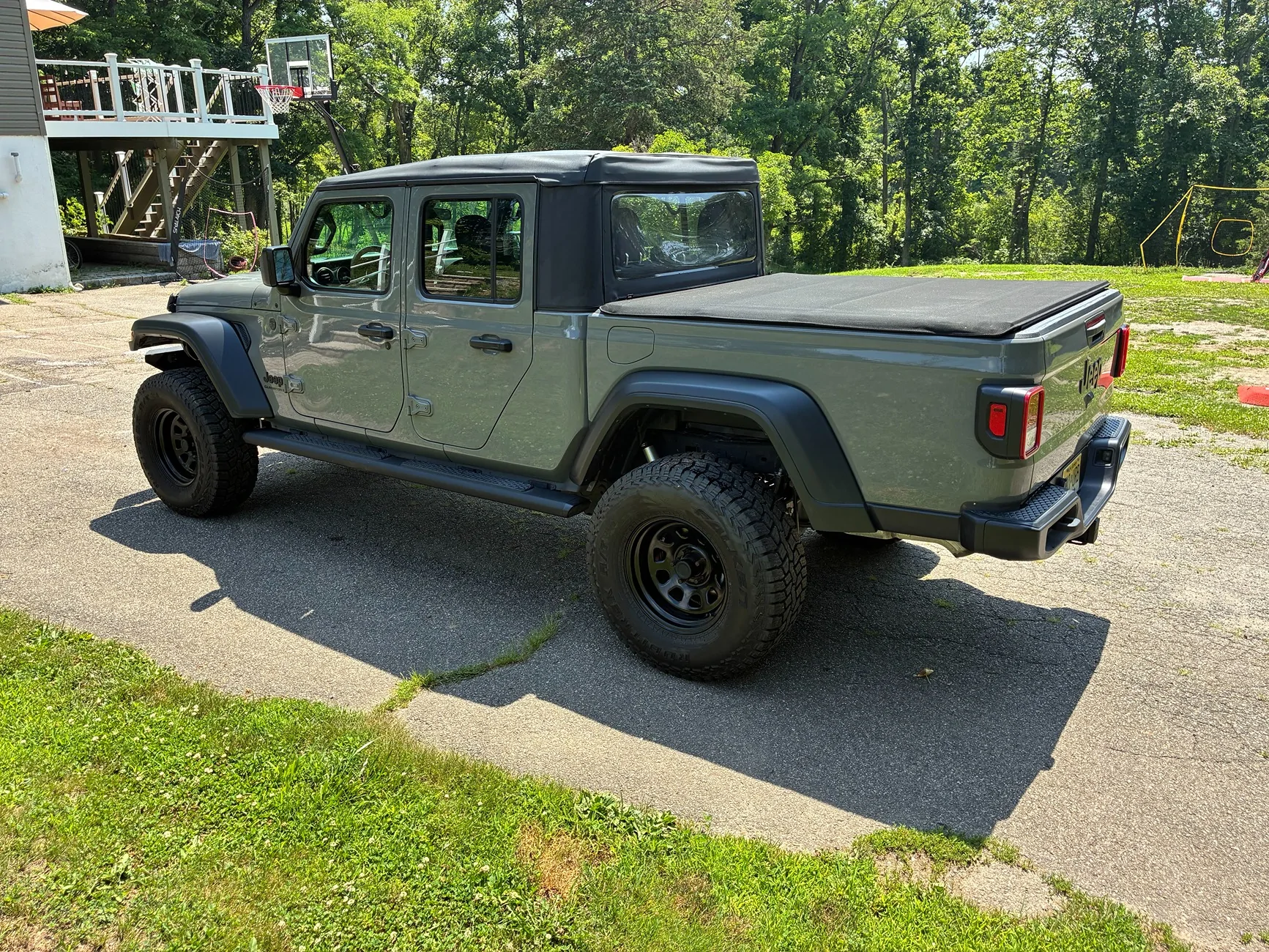 Jeep Gladiator 2023 Jeep Gladiator Sport $32K OBO - 17,625 Miles, 3.5 inch lift, 35 in tires, winch, more IMG_0962