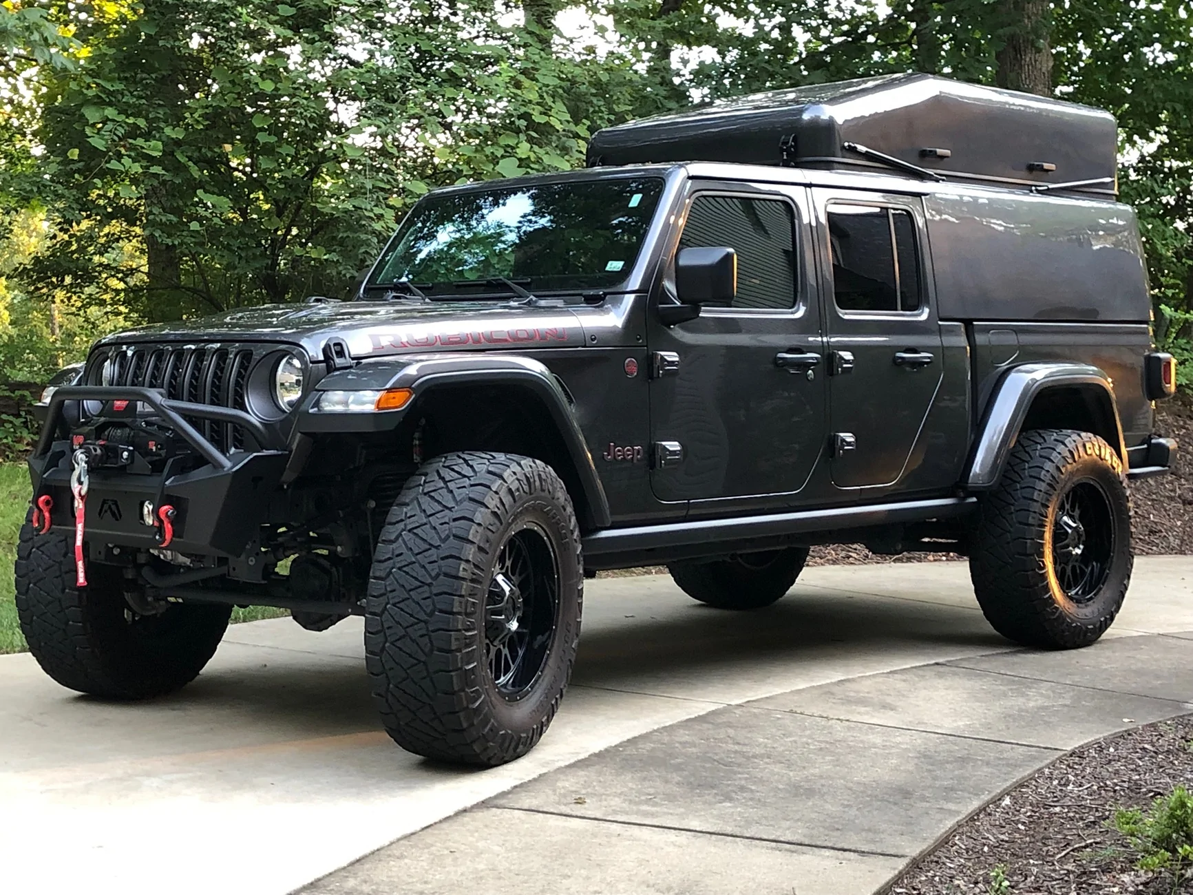Jeep Gladiator JLU hard top converted to JT bed cap! IMG_6957