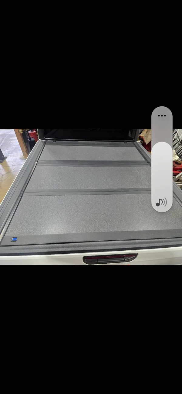 Jeep Gladiator MOPAR Tri Fold Hardtop Bedcover Screenshot_20260706_084322_Gallery