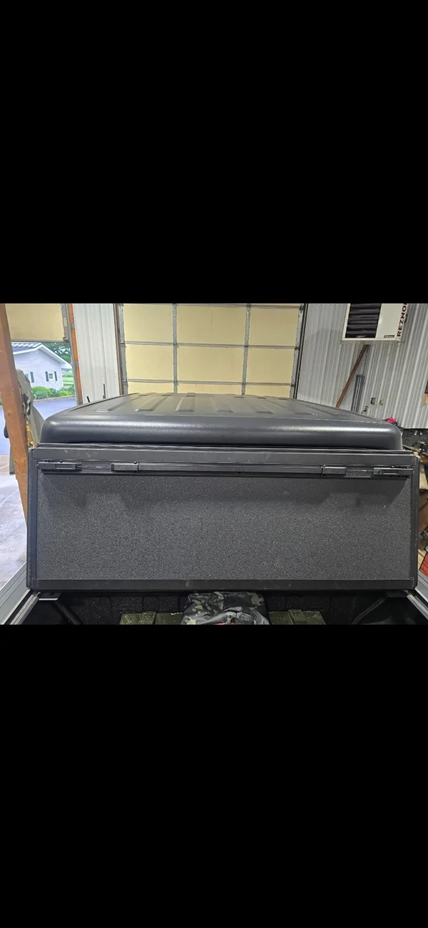Jeep Gladiator MOPAR Tri Fold Hardtop Bedcover Screenshot_20260706_084332_Gallery