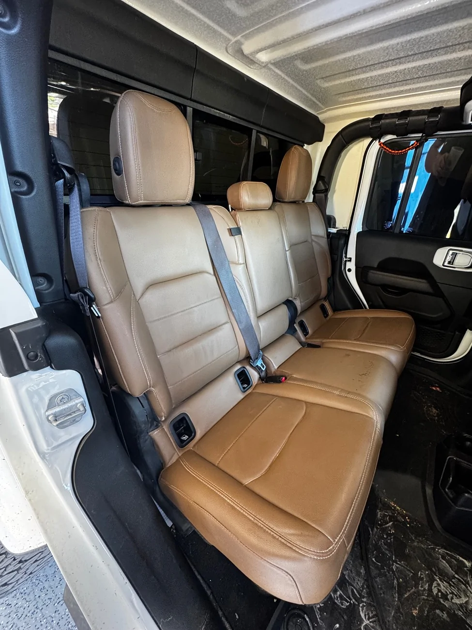 Jeep Gladiator ISO dark saddle leather front seats, trade for or buy outright IMG_9719