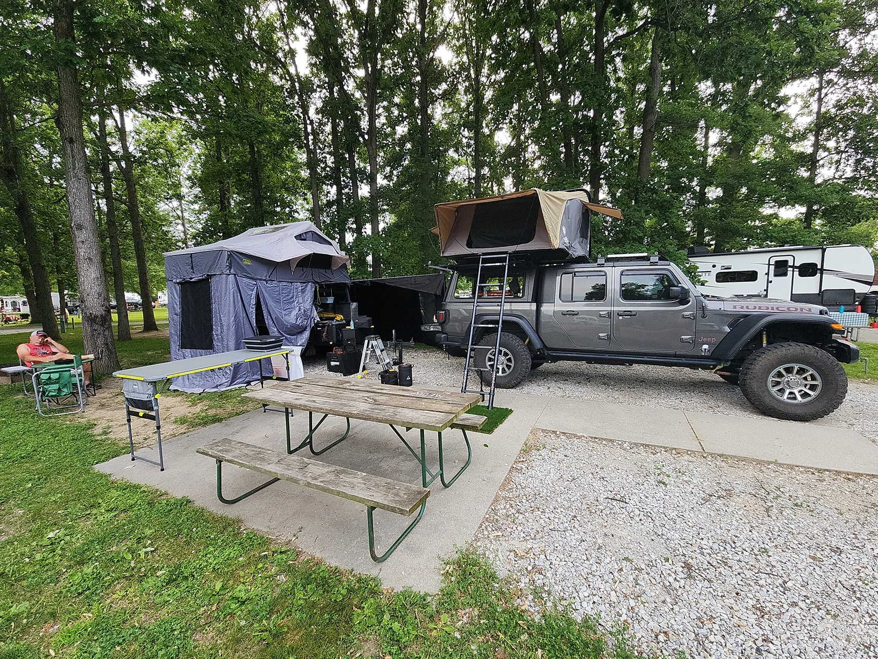 Jeep Gladiator Camping with your Gladiator ef17e883-358c-4a60-8b5b-c2adc51a2892