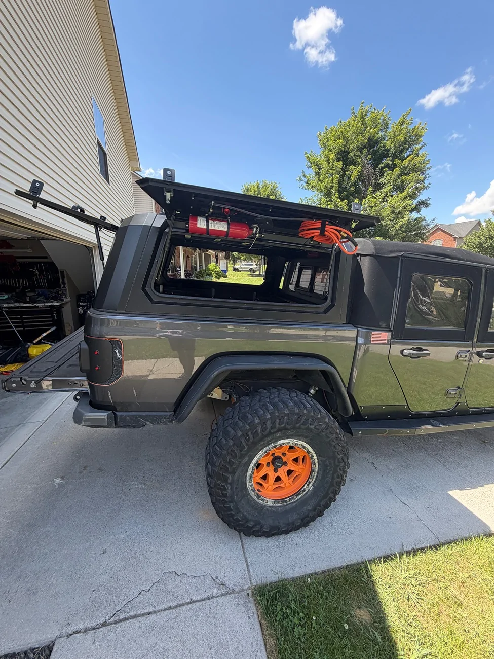 Jeep Gladiator RSI Smartcap Adventure $3,500 IMG_1769