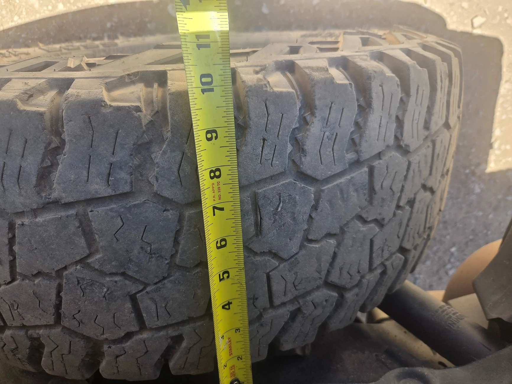 Jeep Gladiator Kenda Klever R/T KR601 35x10.50R17 20260710_125525