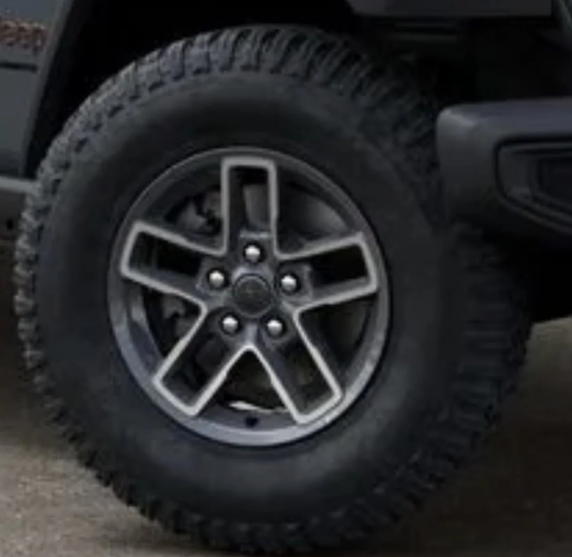 Jeep Gladiator 5x Goodyear Wrangler MT/R LT285/70R17C — 2,100 Miles — $850 IMG_1727