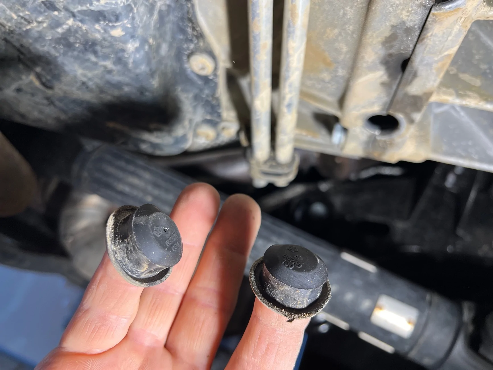 Jeep Gladiator What is this ? Leak from engine or transmission ? IMG_9859