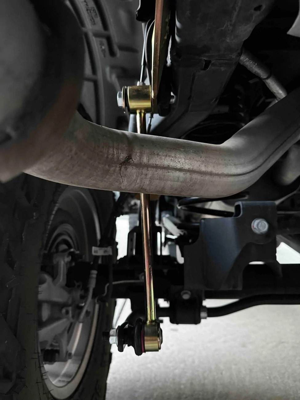 Jeep Gladiator Metalcloak Rear End Links Canted when using Sway Bar Reinforcement Bracket IMG_5825