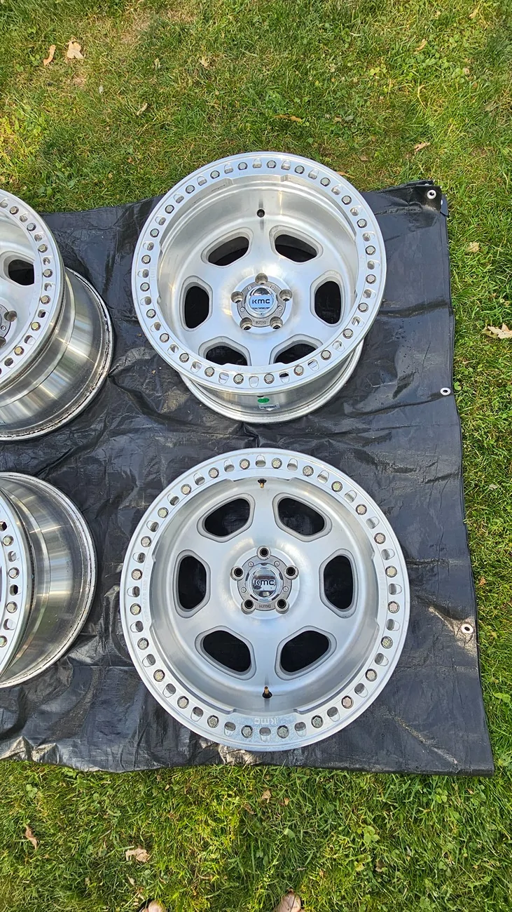 Jeep Gladiator KMC - Hex Beadlock Machined Wheels - 20" 20260621_182957