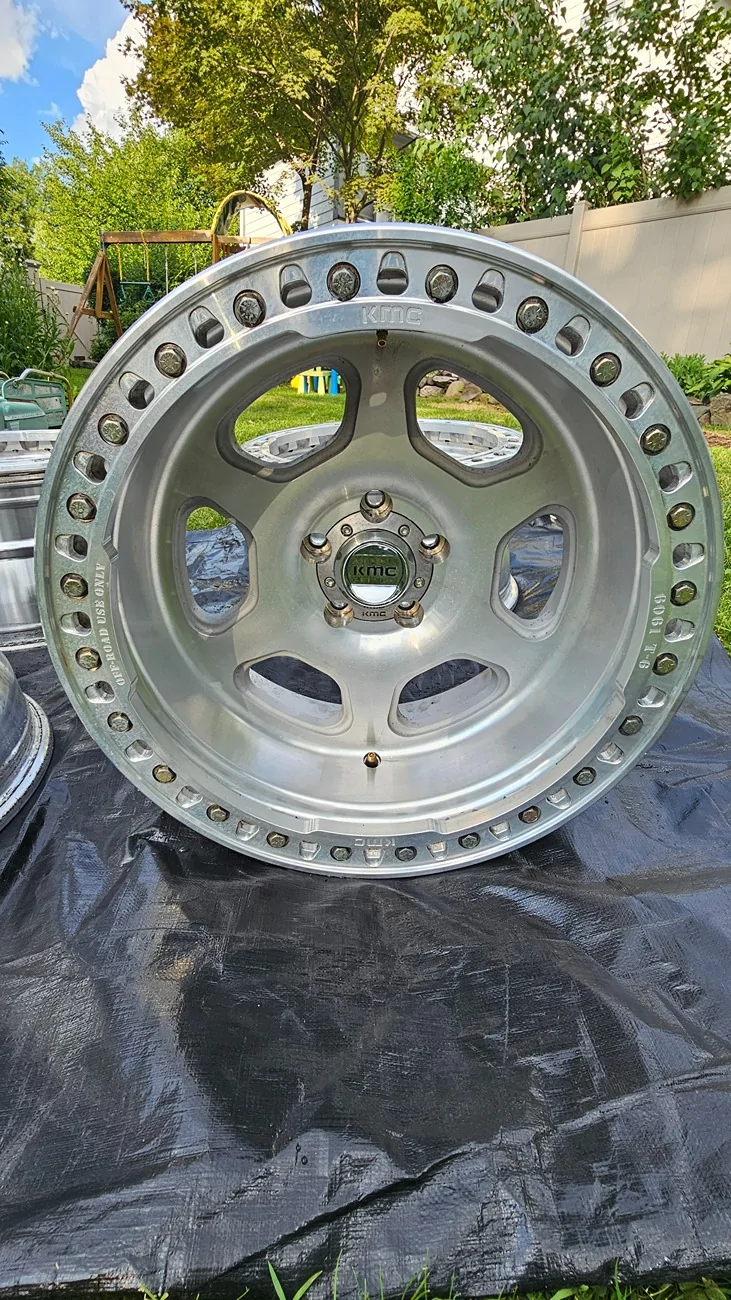 Jeep Gladiator KMC - Hex Beadlock Machined Wheels - 20" 20260621_183127