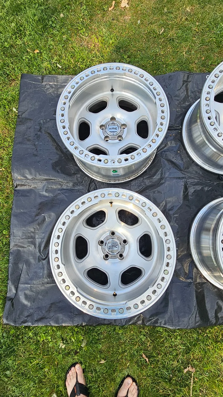 Jeep Gladiator KMC - Hex Beadlock Machined Wheels - 20" 20260621_182949