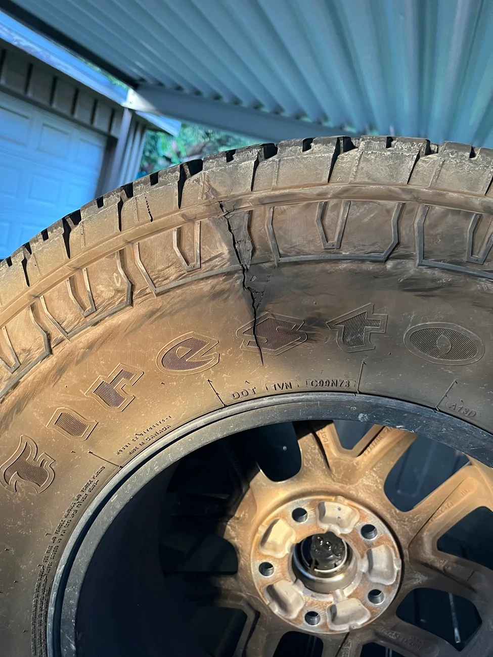 Jeep Gladiator Weird tire failure IMG_6425