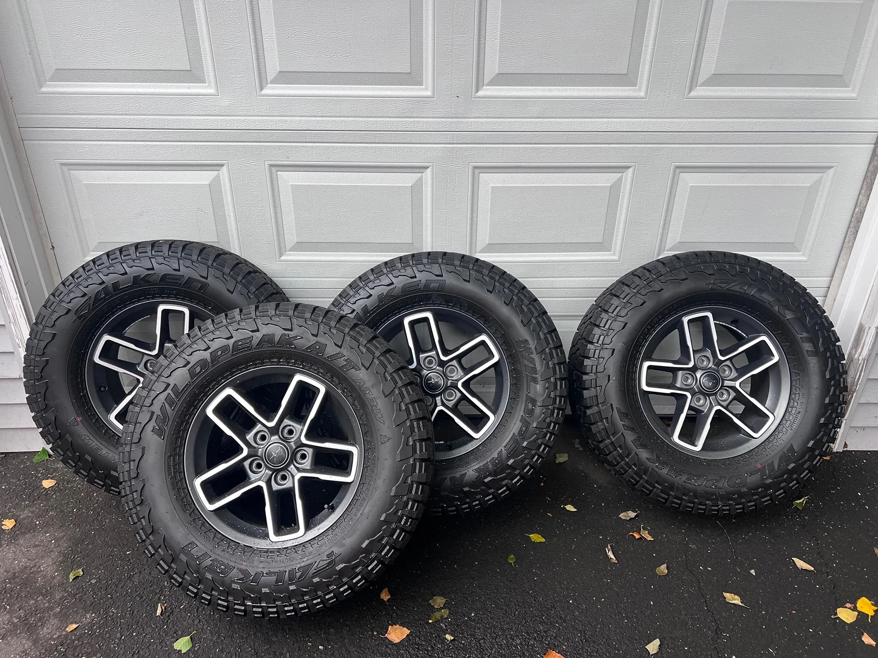 Jeep Gladiator 2026 Jeep Mojave X wheel/tires, set of 4. $1,800 OBO IMG_9657