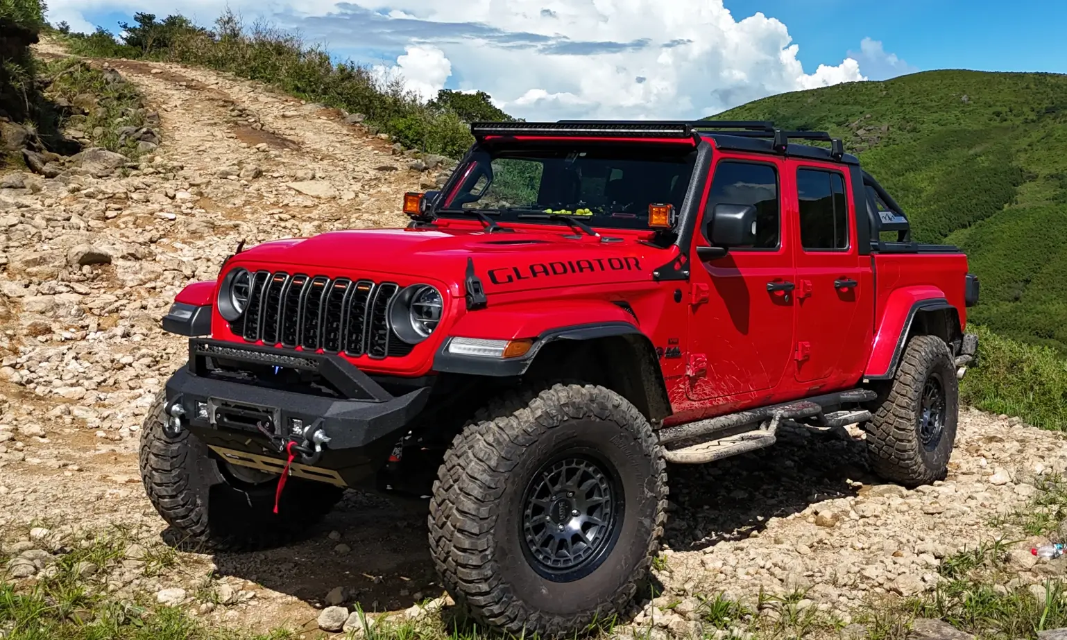 Jeep Gladiator 🔥 Give Your JT the Front-End Upgrade It Deserves — Stubby Bumper Flash Sale $269! 12405579-d6d9-4cd8-b63f-7bc6bdba6a