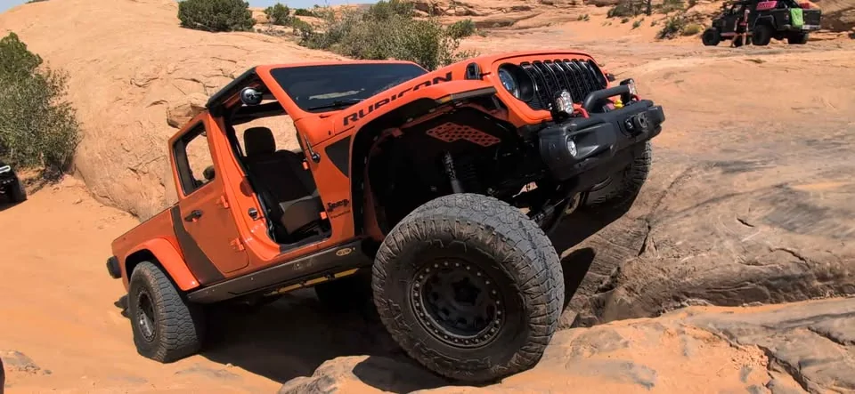 Jeep Gladiator Infinite Offroad Fender Chop Brackets JT/JL Tinted 1784906286319-o