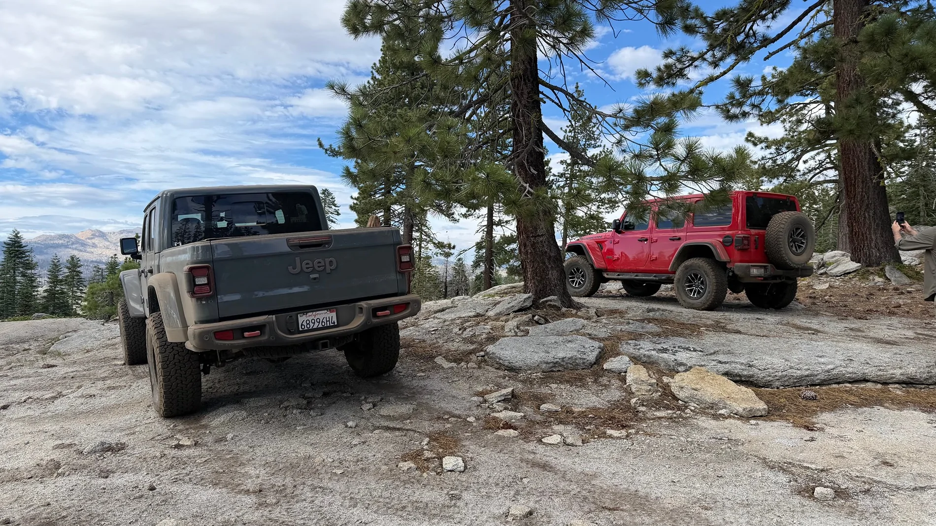 Jeep Gladiator Jeeps Parking Next To Jeeps IMG_1549